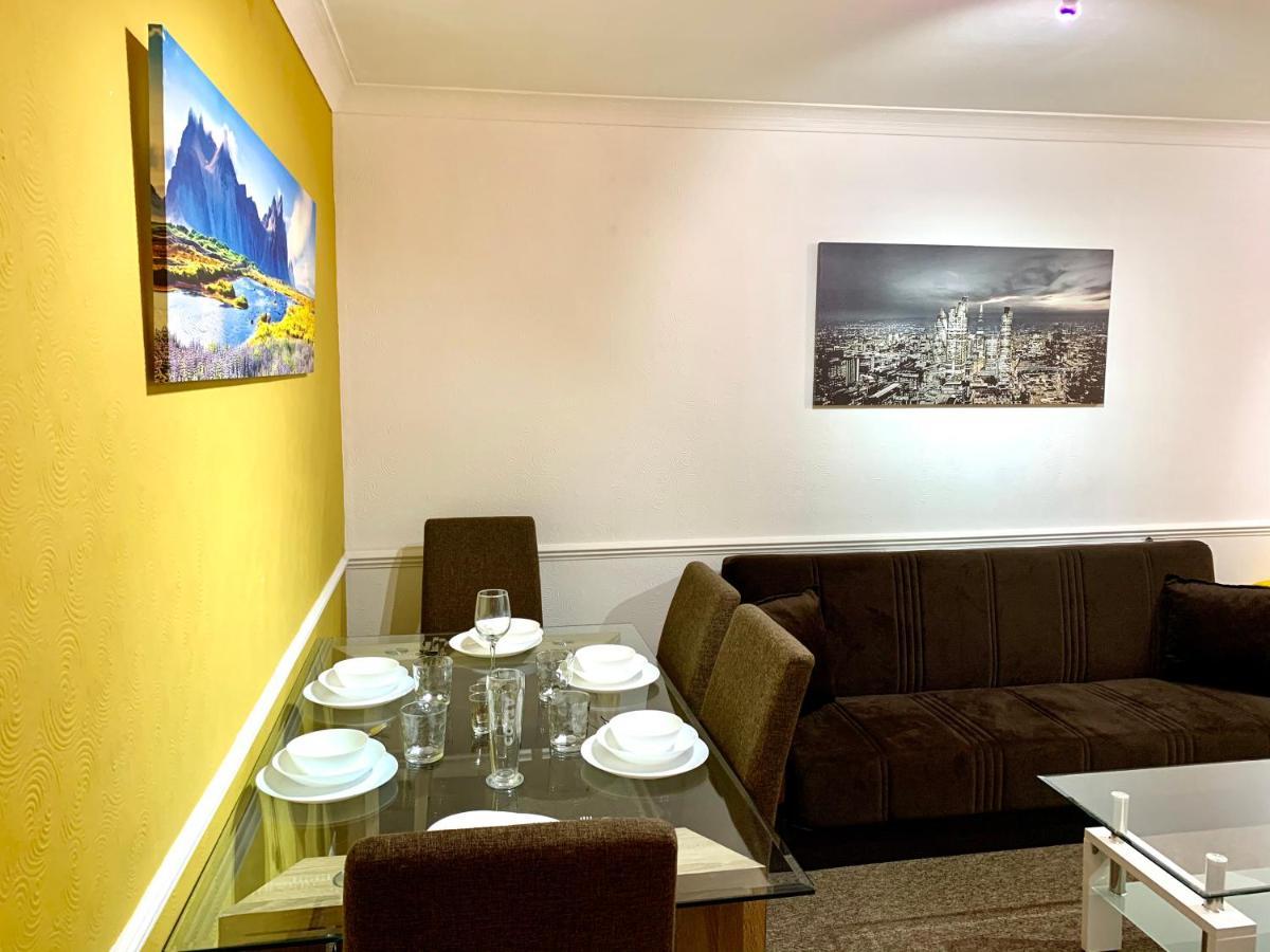 Spacious Excel 2 Bedrooms, Separate Reception, Kitchen, Full Apartment London